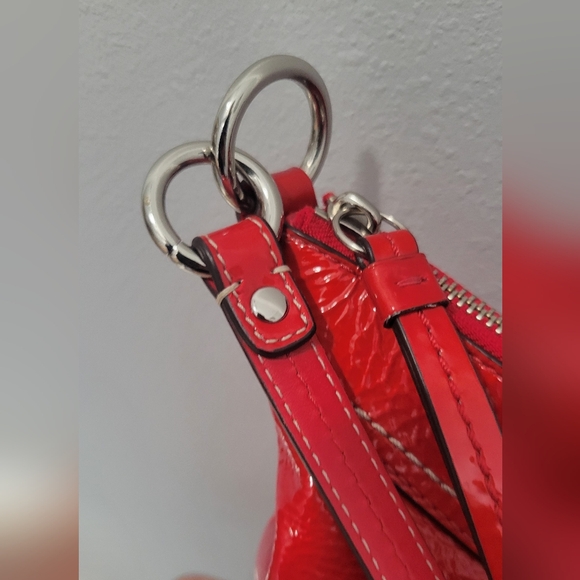 Coach Pleated Hobo/Crossbody (Patent) - Picture 3 of 12